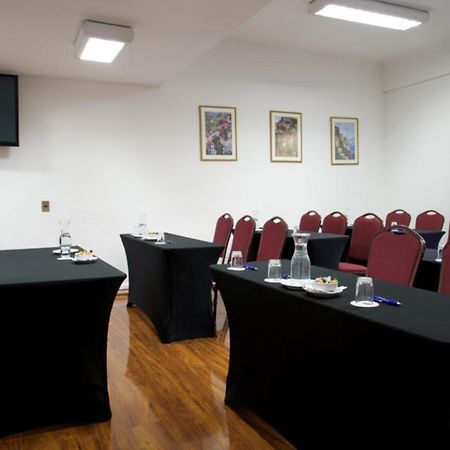 Hotel Presidente Santiago Luaran gambar