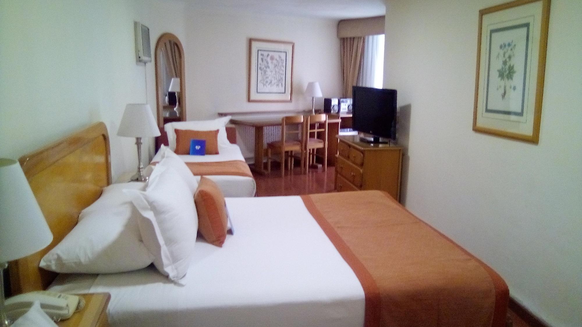 Hotel Presidente Santiago Luaran gambar