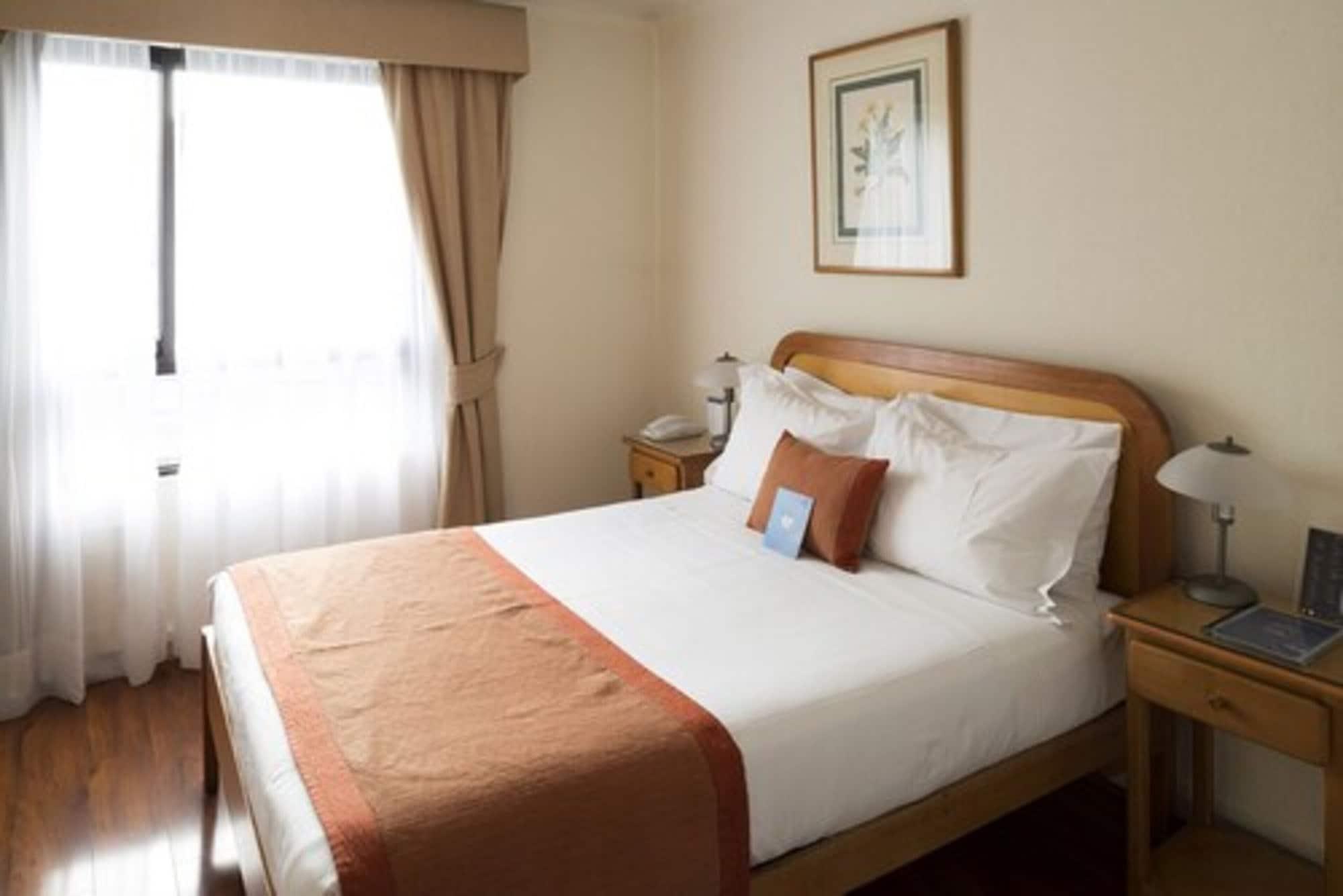 Hotel Presidente Santiago Luaran gambar