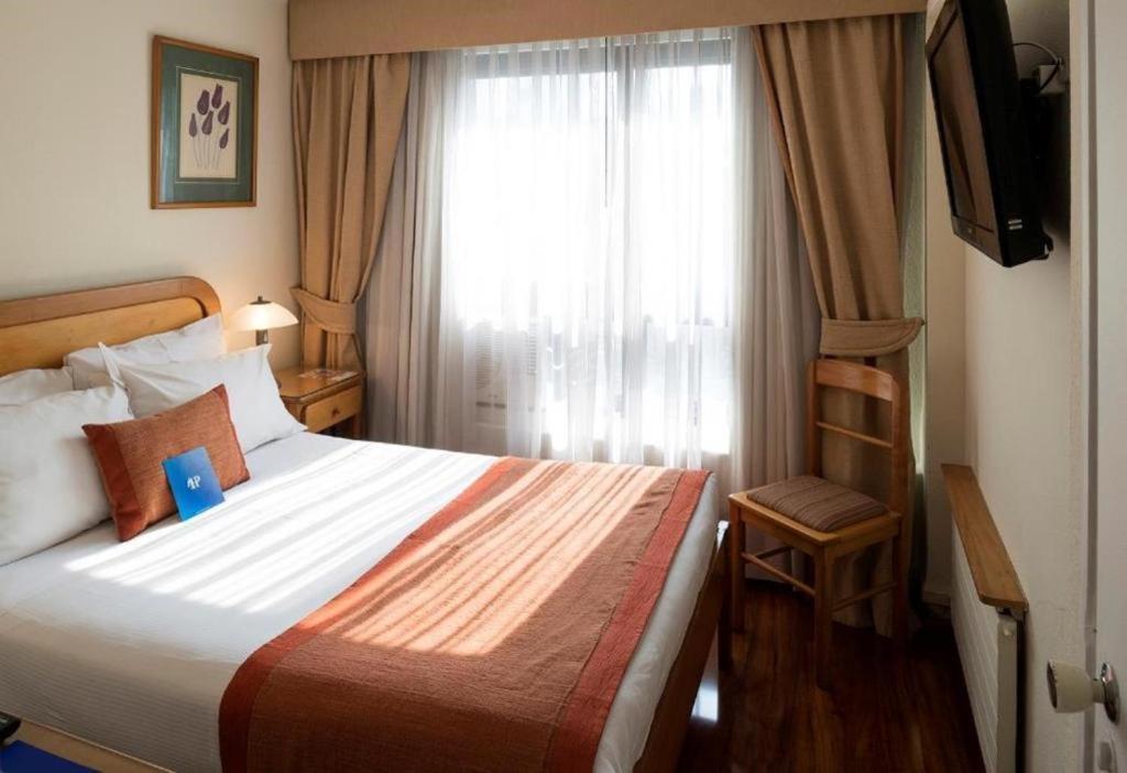 Hotel Presidente Santiago Luaran gambar
